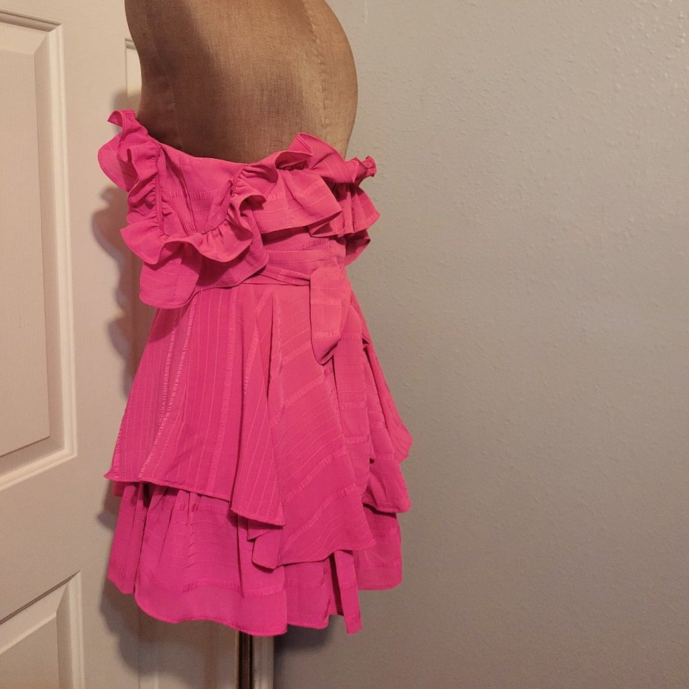 @Balance Lily Ruffle Romper in Fuschia - Picture 2 of 9